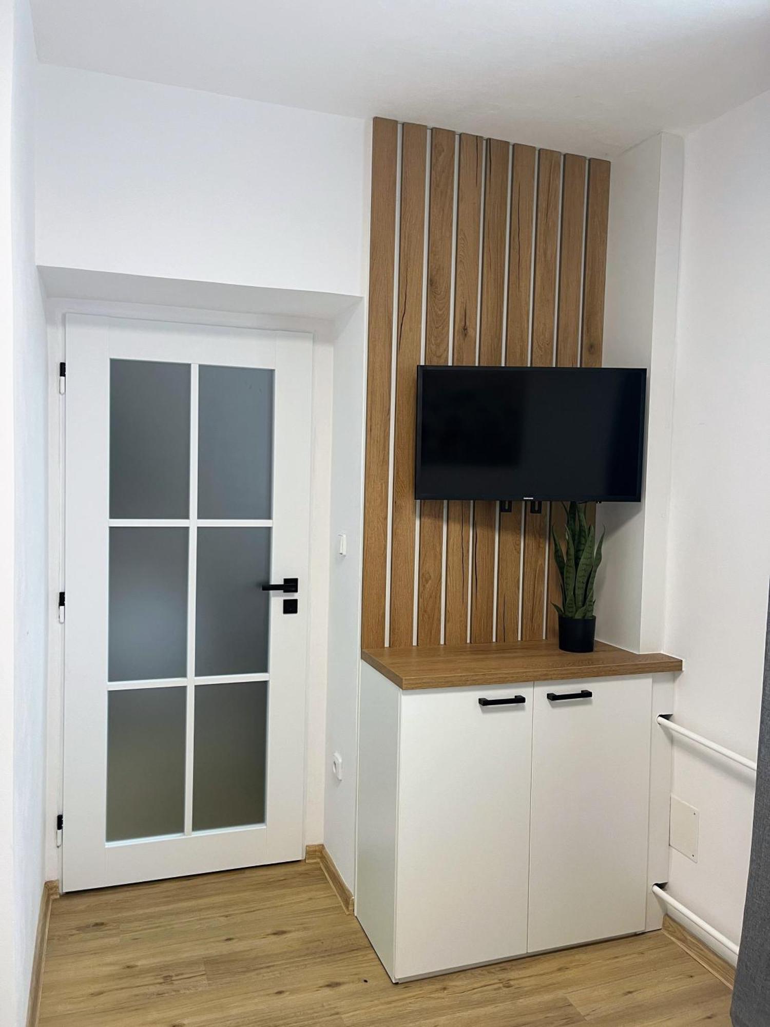 Апартаменты Apartman Na Namesti Opocno Экстерьер фото
